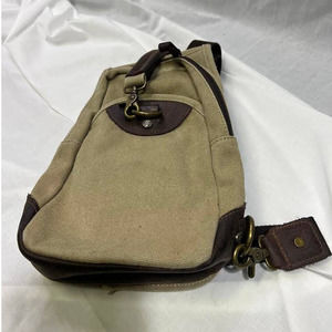 Moore Carden Retro Leisure Canvas Crossbody Pack